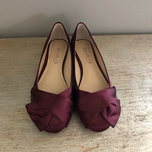 Charles by Charles David Women’s Darcy maroon satin flats size 5.5